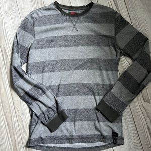 Quicksilver mens long sleeved t shirt
